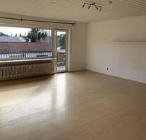 Vier Zimmer Wohnung mit Kamin - 1.400,00 EUR Kaltmiete, in Bensheim (PLZ: 64625)