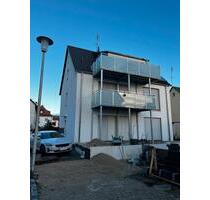 Exklusive 3 Zimmer DG Wohnung mit ca. 11m2 Westbalkon - Schwaig Bei Nürnberg