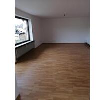 Große helle 5 Zimmer Wohnung warm zu vermieten - Teunz