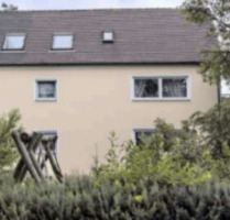 4 Zimmer Wohnung mit Balkon - 990,00 EUR Kaltmiete, in Feucht (PLZ: 90537)