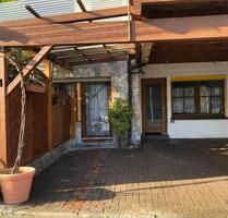 WG Zimmer zu vermieten - 450,00&nbsp;EUR Kaltmiete, ca.&nbsp; 100,00&nbsp;m&sup2; in Frickenhausen (PLZ: 72636)