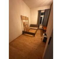 WG Zimmer Wohnung Zentrum - 350,00 EUR Kaltmiete, ca.  10,00 m² in Jena (PLZ: 07743)