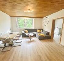 **4-Zimmer Dachgeschosswohnung - mit Einbauküche** - Hof Altstadt