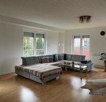 Großzügige 5-Zimmer Wohnung + inkl. Balkon + Vollbad + Gäste WC - Reinbek