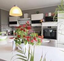 Haus im Haus 4-Zimmer Maisonette-Wohnung mit EBK & Stellplatz - Leipzig Nordost