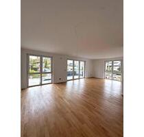 Moderne und helle 3-Zimmer mit Einbauküche und sonnigem Balkon - Sindelfingen