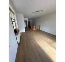 Sanierte 3 Zimmer auf 2 Etagen, 2 Böder - Löhne