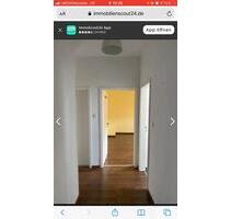 2 Zimmer Dachgeschoss wohnung - 550,00 EUR Kaltmiete, ca.  53,00 m² in Krefeld (PLZ: 47798)