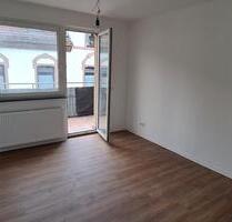 Sanierte 1 Zimmer Wohnung mit Balkon fussläufig zur Innenstadt und Hauptbahnhof Offenbachs - Offenbach am Main