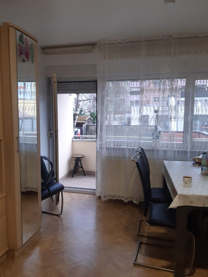 1,5 Zimmer Wohnung mit Balkon und Einbauküche teilmöbliert - Nürnberg Rabus