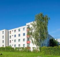 Hier wird renoviert. Toll geschnittene 3-Zimmer Wohnung mit neuem Laminatboden - Monheim am Rhein