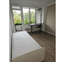 WG Zimmer in einer Dreizimmerwohnung - Hamburg Niendorf