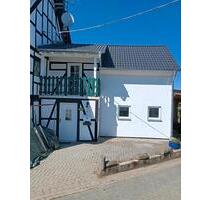 Helle 3-Zimmer Wohnung - 700,00 EUR Kaltmiete, ca.  94,00 m² in Asbach (PLZ: 53567)