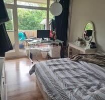 Großes Zimmer mit Balkon - 700,00 EUR Kaltmiete, in Berlin (PLZ: 14197) Charlottenburg-Wilmersdorf
