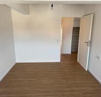 Erstbezug nach Sanierung: Hochwertige 3,5 Zimmer Wohnung - Frankfurt am Main Fechenheim