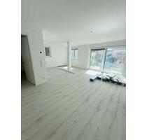 Neubau in Köln-Niehl ! Modernes Wohnen mit Rhein-Flair - HELLE 3 Zimmer im EG mit Terrasse !!!