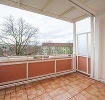 schöne 2 Raumwohnung, 2 Zimmer Wohnung mit großem Balkon - Oederan