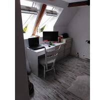 Wg Zimmer im Dachgeschoss - 400,00 EUR Kaltmiete, ca.  11,00 m² in Bad Schwartau (PLZ: 23611)