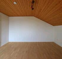 Zwei Zimmer DG Wohnung - 680,00 EUR Kaltmiete, in Mettenheim (PLZ: 84562)