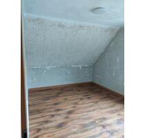 WG-ZIMMER in ruhiger Gegend - 375,00 EUR Kaltmiete, ca.  76,00 m² in Schellerten (PLZ: 31174)