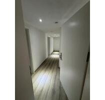 Helle Ruhige 2 Zimmer Wohnung - 900,00 EUR Kaltmiete, ca.  52,00 m² in Nürtingen (PLZ: 72622)