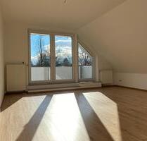 3 Zimmer Wohnung, offene EBK, Balkon, in Hannover-Bothfeld