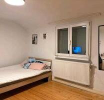 schönes Zimmer WG - 450,00 EUR Kaltmiete, ca.  17,00 m² in Karlsruhe (PLZ: 76185) Mühlburg