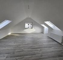 2,5 Zimmer Dachgeschosswohnung mit 70m² zu vermieten - Köln Ehrenfeld