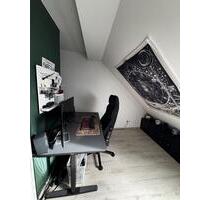 Charmante 2.5 Zimmer Dachwohnung - Großkrotzenburg