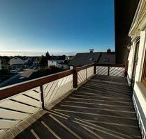 Frisch renovierte 2,5 Zimmer Dachgeschosswohnung mit Klimaanlage - Sasbach