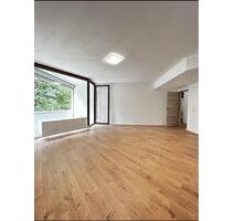 4 Zimmer Küche Bad - Wohnung in Homburg zu Vermieten