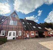 Renovierte 5 Zimmer Wohnung in altem Bauernhaus mit Sauna - Lauenburg/Elbe