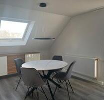 Wohnung möbliert 2,5 Zimmer Dachgeschoss - Stuttgart Vaihingen