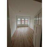 4-Zimmer Altbau in Kiel - 1.240,00 EUR Kaltmiete, ca.  99,00 m² in Kiel (PLZ: 24103)