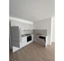 Große, helle 4 Zimmer Wohnung mit Balkon im Staffelgeschoss - Offenbach am Main Bieber