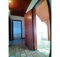 3 Zimmer schöne helle Dachgeschosswohnung 80 m². - Kefenrod