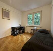 1 WG Zimmer nahe Zentrum ~ Neu möbliert & Saniert ~ WLAN ~ Balkon - Essen Stadtbezirk III