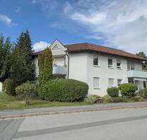 Gemütliche 2-Zimmer Wohnung mit Balkon, Einbauküche und KFZ-Stellplatz - Coburg