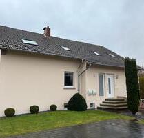 Ruhige, tolle 3 Zimmer Wohnung im 2 Fam. Haus - Kirchlengern