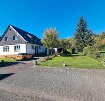 4 Zimmer Wohnung in Windeck Au - 1.270,00 EUR Kaltmiete, ca.  120,00 m² in Windeck (PLZ: 51570)