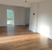 Schöne 3 Zimmer Wohnung, Terrasse, Garten und Doppelcarport - Dassel