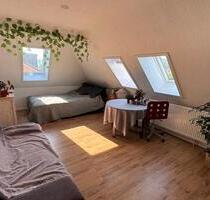 Großes WG-Zimmer zu vermieten. - 440,00 EUR Kaltmiete, ca.  20,00 m² in Eislingen (Fils) (PLZ: 73054)