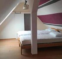WG Zimmer Dachgeschoss ab sofort verfügbar - Saarbrücken Dudweiler