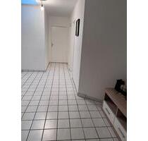 Helle 4-Zimmer Wohnung. Bezug ab 01.05.2025 möglich. - Bremerhaven Lehe