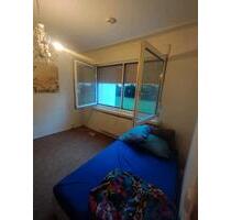 WG Zimmer zu vermieten - 500,00&nbsp;EUR Kaltmiete, ca.&nbsp; 1,00&nbsp;m&sup2; in Berlin (PLZ: 10365) Lichtenberg