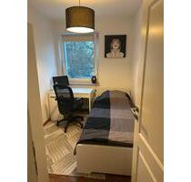 Ein Zimmer in WEDEL 22880 - 470,00 EUR Kaltmiete, in Hamburg (PLZ: 20095) Hamburg-Mitte