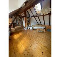 2,5 Zimmer Dachgeschoß Studio Wohnung 70 qm - Waldsolms