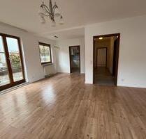 Helle & gemütliche 2,5-Zimmer Wohnung mit EBK, Terasse & TGS - Sulz am Neckar