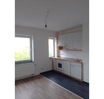 Anfragen NUR per E-Mail. Top geschnittene 2-Zimmer Wohnung (Wohnküche und zwei Schlafzimmer) mit EBK im 3-OG nahe Schulzentrum Geschwister Scholl. - Bremerhaven Mitte