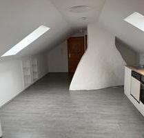 1,5 Zimmer DG Wohnung - 750,00&nbsp;EUR Kaltmiete, ca.&nbsp; 40,00&nbsp;m&sup2; in Freising (PLZ: 85356) Ast